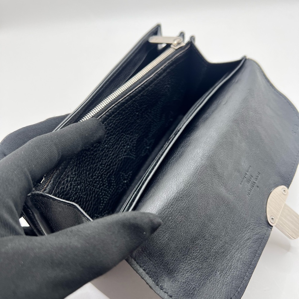 Authentic LOUIS VUITTON Mahina Portefeuille Amelia Black Leather Long Wallet - Picture 12 of 14